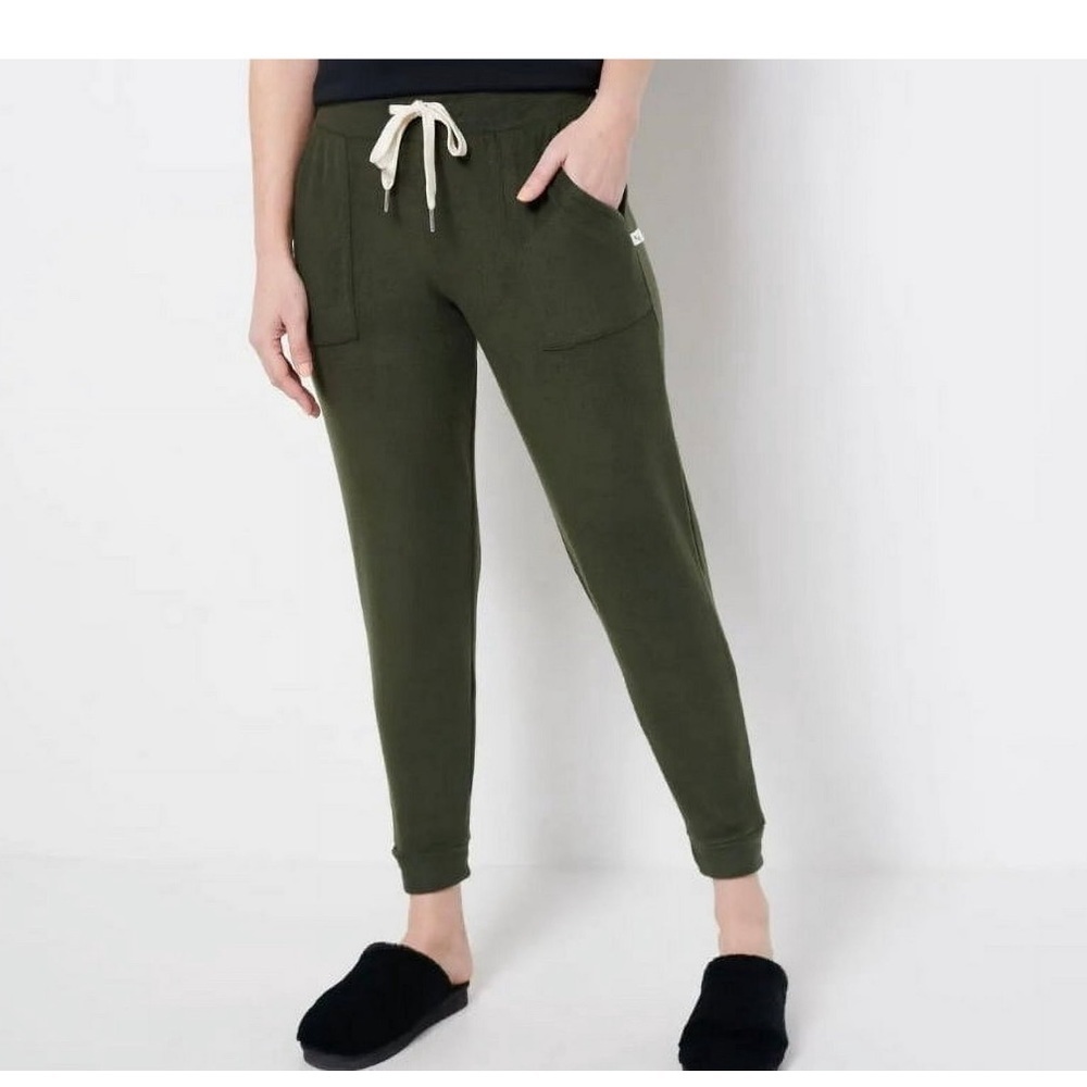 #30 NWOT by UGG jogger sweatpants with pockets